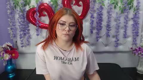 Snapshot of roselyn_arnold chatting on 02-19-25, 06:00 Julieta online show from 02-19-25, 06:00