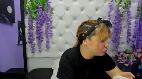 Snapshot of roselyn_arnold chatting on 09-09-25, 12:26 Julieta online show from 09-09-25, 12:26