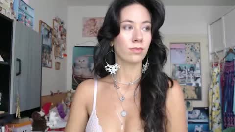 Rose online show from 09-25-25, 10:52