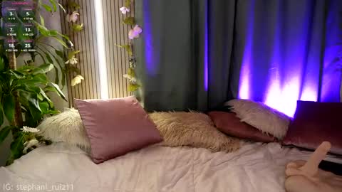 Snapshot of rosemary_rain chatting on 05-05-26, 08:28 Stephani online show from 05-05-26, 08:28