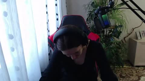 Snapshot of rosendalounsberry chatting on 04-10-26, 10:31 Lina online show from 04-10-26, 10:31