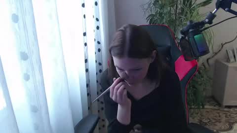 Snapshot of rosendalounsberry chatting on 04-13-26, 10:32 Lina online show from 04-13-26, 10:32