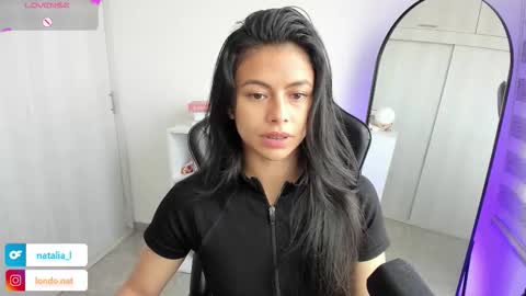 Snapshot of roseparis chatting on 02-02-26, 02:38 Nat online show from 02-02-26, 02:38