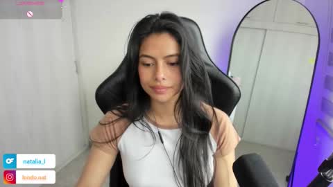 Snapshot of roseparis chatting on 03-18-26, 03:15 Nat online show from 03-18-26, 03:15