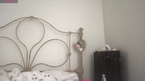 RosePuzzy69 online show from 11-15-25, 09:32