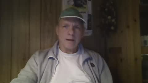 Snapshot of roses2u1958 chatting on 02-02-25, 07:20 roses2u1958 online show from 02-02-25, 07:20
