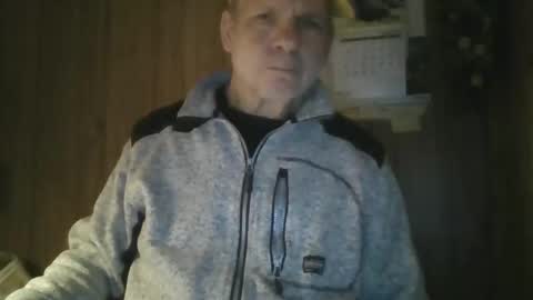 Snapshot of roses2u1958 chatting on 02-26-26, 05:56 roses2u1958 online show from 02-26-26, 05:56