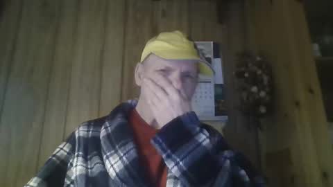 Snapshot of roses2u1958 chatting on 03-08-26, 06:17 roses2u1958 online show from 03-08-26, 06:17