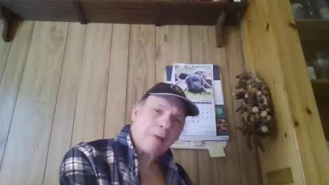Snapshot of roses2u1958 chatting on 03-17-26, 11:02 roses2u1958 online show from 03-17-26, 11:02