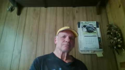 roses2u1958 online show from 04-28-26, 04:23