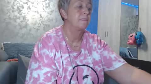 Lovepinklilly online show from 11-29-25, 05:49