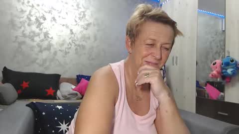 Lovepinklilly online show from 04-03-26, 05:11