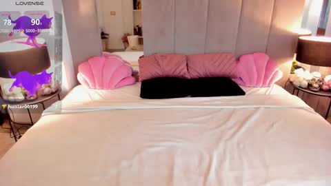 Snapshot of rosetatt chatting on 09-11-25, 04:45 Nataly online show from 09-11-25, 04:45