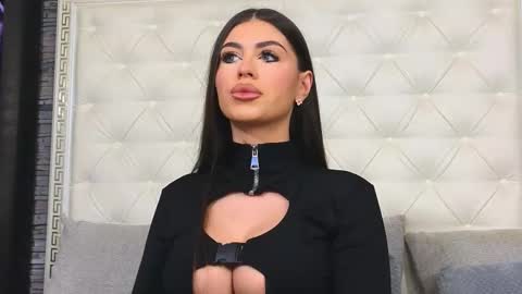 Snapshot of rosevanessa chatting on 01-08-26, 06:59 Gabriela online show from 01-08-26, 06:59