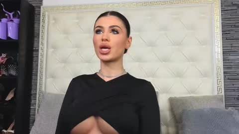 Snapshot of rosevanessa chatting on 01-10-26, 07:43 Gabriela online show from 01-10-26, 07:43