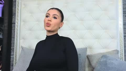 Snapshot of rosevanessa chatting on 01-13-26, 07:57 Gabriela online show from 01-13-26, 07:57