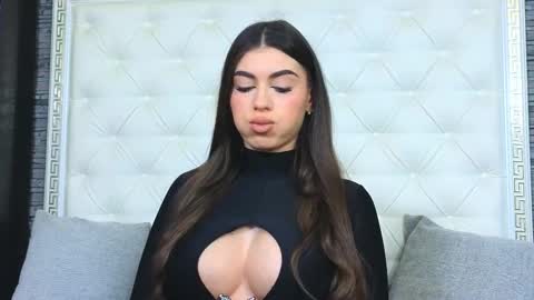 Snapshot of rosevanessa chatting on 03-04-26, 07:03 Gabriela online show from 03-04-26, 07:03