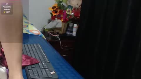 roshy online show from 10-23-25, 05:44