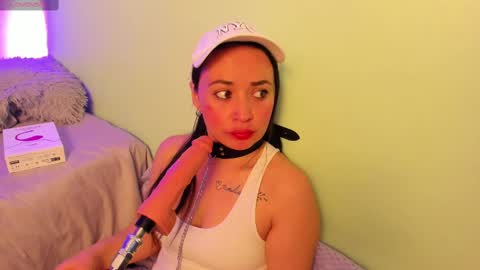 Snapshot of rosie_jhons chatting on 02-13-25, 04:00 rosie_jhons online show from 02-13-25, 04:00