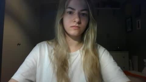 Snapshot of rosie_june chatting on 02-02-26, 08:13 Rosie online show from 02-02-26, 08:13