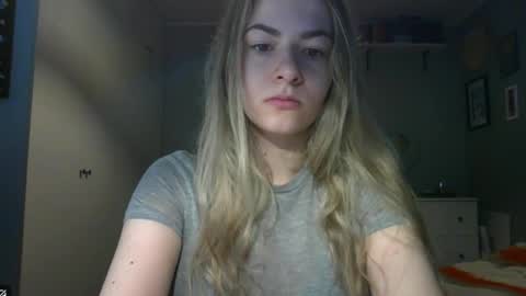 Snapshot of rosie_june chatting on 02-10-26, 08:51 Rosie online show from 02-10-26, 08:51