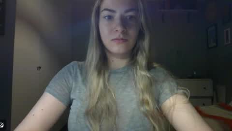 Snapshot of rosie_june chatting on 02-12-26, 07:47 Rosie online show from 02-12-26, 07:47