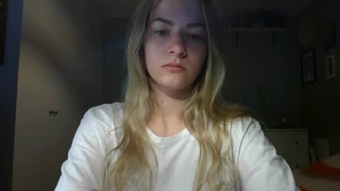 Snapshot of rosie_june chatting on 02-26-26, 08:02 Rosie online show from 02-26-26, 08:02