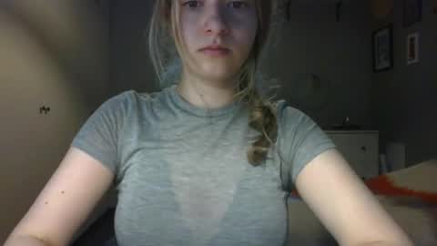 Snapshot of rosie_june chatting on 03-05-26, 08:32 Rosie online show from 03-05-26, 08:32