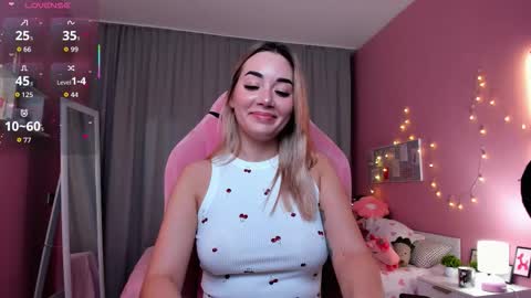 Rosie online show from 11-21-25, 01:04