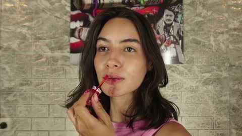 Snapshot of ross_b1 chatting on 01-15-25, 08:41 ROSS - online show from 01-15-25, 08:41