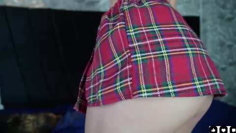 Snapshot of ross_b1 chatting on 11-02-25, 02:47 ROSS - online show from 11-02-25, 02:47