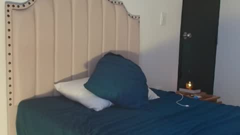 Snapshot of ross_bakerhot chatting on 01-09-26, 02:20 Ross BakerHot online show from 01-09-26, 02:20