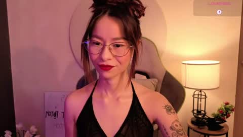 Snapshot of rosse_98_ chatting on 06-17-26, 03:02 Miss Rosse online show from 06-17-26, 03:02