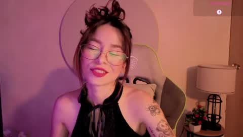 Snapshot of rosse_98_ chatting on 06-22-26, 02:14 Miss Rosse online show from 06-22-26, 02:14