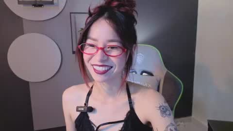 Snapshot of rosse_98_ chatting on 07-04-26, 03:40 Miss Rosse online show from 07-04-26, 03:40