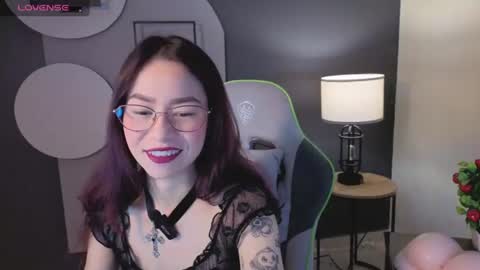 Snapshot of rosse_98_ chatting on 07-09-26, 03:38 Miss Rosse online show from 07-09-26, 03:38