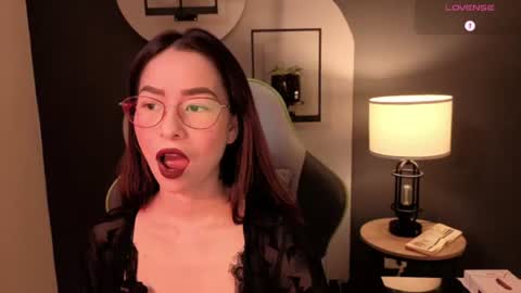 Snapshot of rosse_98_ chatting on 07-17-26, 02:24 Miss Rosse online show from 07-17-26, 02:24