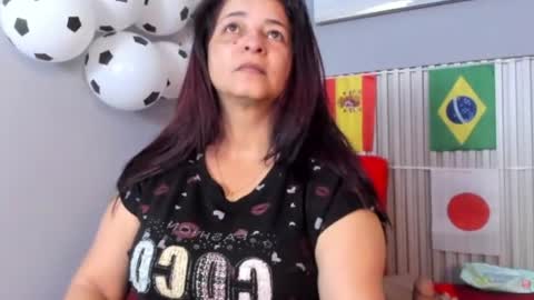 Snapshot of rosse_milf1 chatting on 06-20-26, 12:41 rosse_milf1 online show from 06-20-26, 12:41