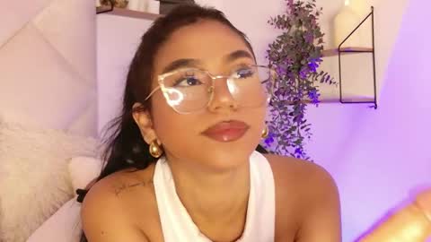 Snapshot of rossie_taylor chatting on 05-29-26, 03:37 rossie online show from 05-29-26, 03:37