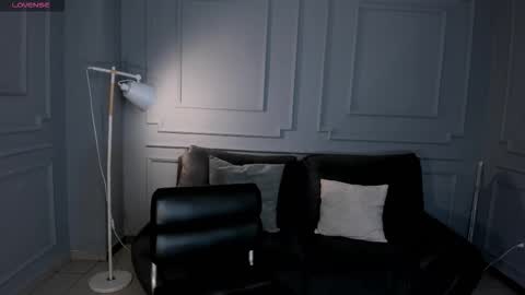 Snapshot of rossirivers chatting on 12-14-25, 01:38 Rossie Rivers online show from 12-14-25, 01:38