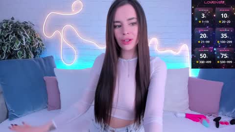 Snapshot of rossy_babe_ chatting on 02-05-25, 12:10 Rossy online show from 02-05-25, 12:10