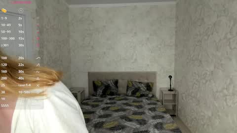 Snapshot of rossylume chatting on 05-25-26, 03:51 Alice online show from 05-25-26, 03:51