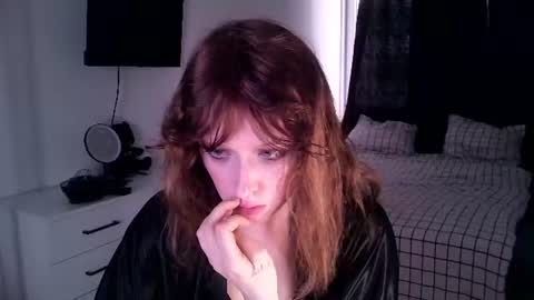 Snapshot of rosy_petal chatting on 06-06-26, 09:14 rosy_petal online show from 06-06-26, 09:14