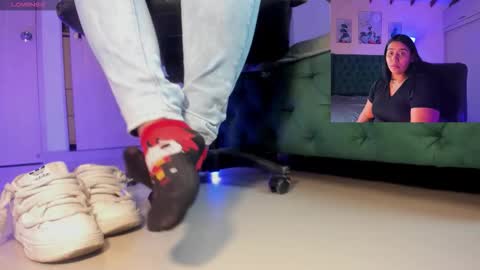 rosyejones online show from 11-28-25, 04:04