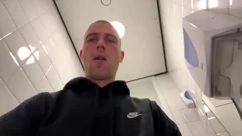 rotteei1 online show from 10-20-25, 12:38