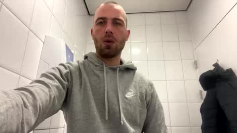 rotteei1 online show from 01-13-26, 08:41