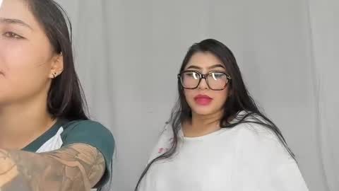 Snapshot of rous_and_sweet chatting on 10-31-25, 04:57 Rous and Sweet online show from 10-31-25, 04:57