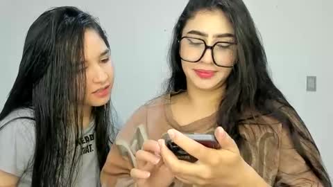 Snapshot of rous_and_sweet chatting on 12-19-25, 03:19 Rous and Sweet online show from 12-19-25, 03:19