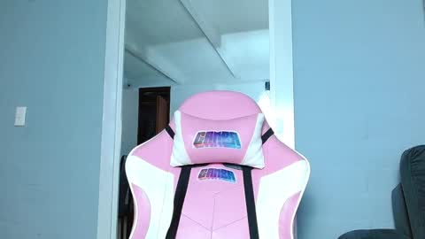 Snapshot of rousebonnett chatting on 12-11-24, 07:46 ROUSE  online show from 12-11-24, 07:46