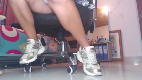 Snapshot of rousee_dawso chatting on 06-23-26, 02:31 Rouse online show from 06-23-26, 02:31